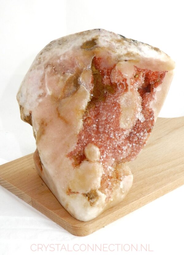 amethist-roze-ruw-voorkant-nr.1-scaled Roze Amethist aangeslepen