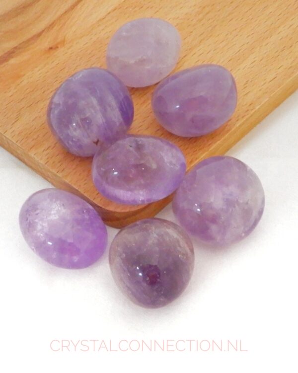 amethist-trommelsteen-standaard-licht-middel Amethist trommelsteen
