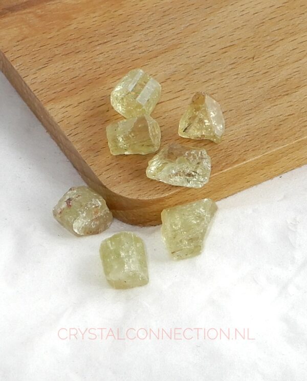 apatiet-geel-kristal-ruw Apatiet kristallen