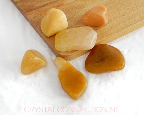 azeztuliet-goud-trommelsteen-middel Astrophylliet trommelsteen