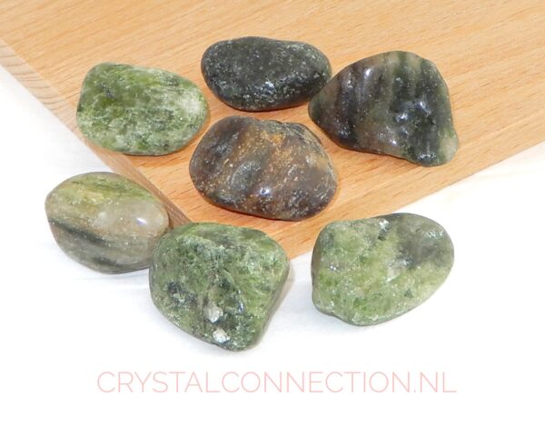 diopsiet-trommelsteen-half-getrommeld Diopsiet ruw