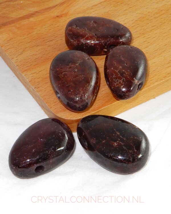 granaat-doorboorde-hanger Granaat doorboorde hanger