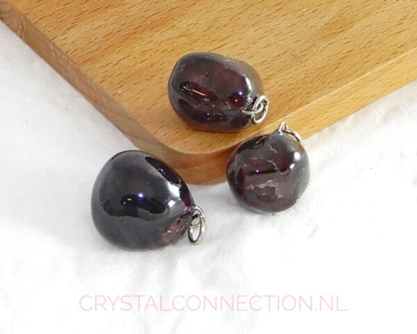 granaat-hanger-groot Granaat hanger