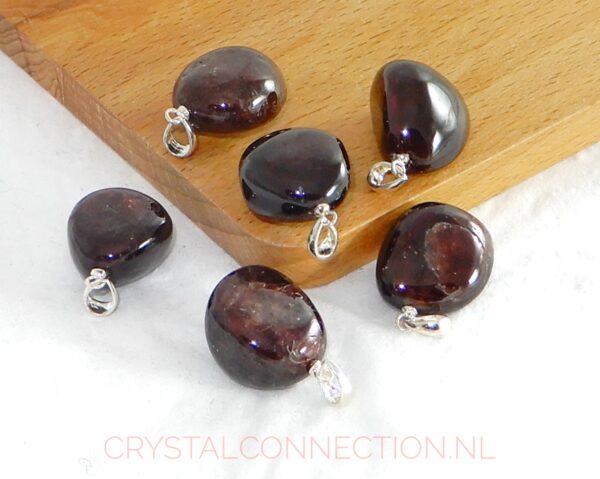 granaat-hanger-zilv-oogje Granaat hanger