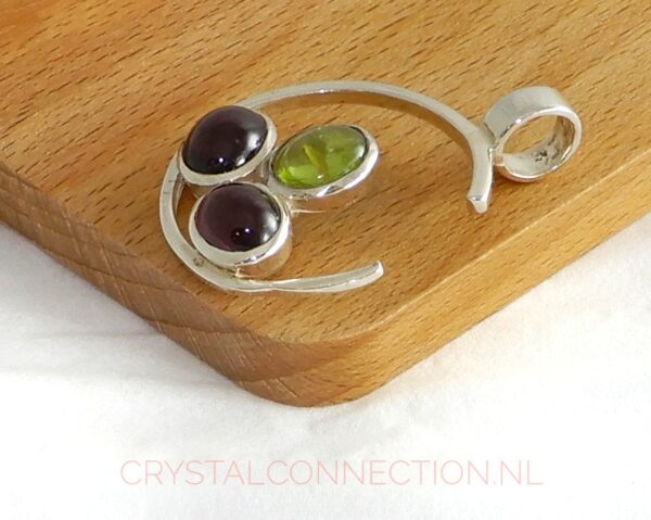 granaat-peridoot-hanger-zilver-zij1 Granaat-Peridoot zilveren hanger