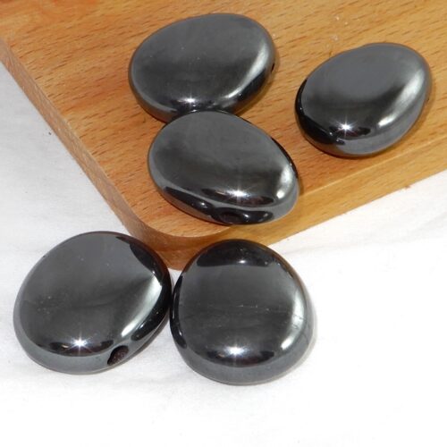 hematiet-doorboorde-hanger Hematiet doorboorde hanger