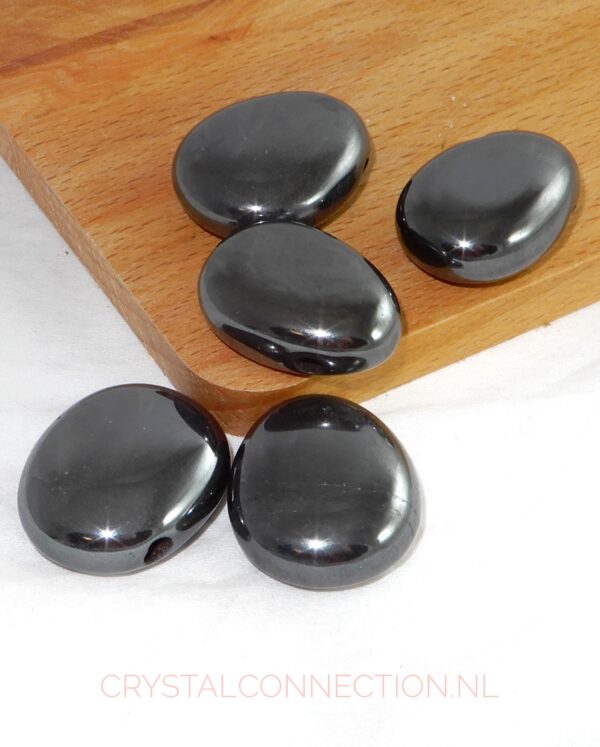 hematiet-doorboorde-hanger Hematiet doorboorde hanger