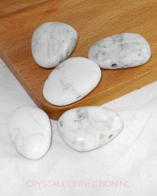 Howliet doorboorde hanger