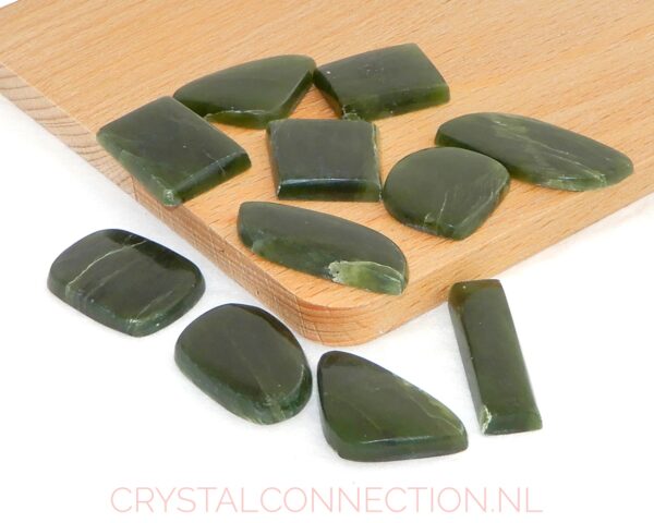 Jade cabochon geslepen