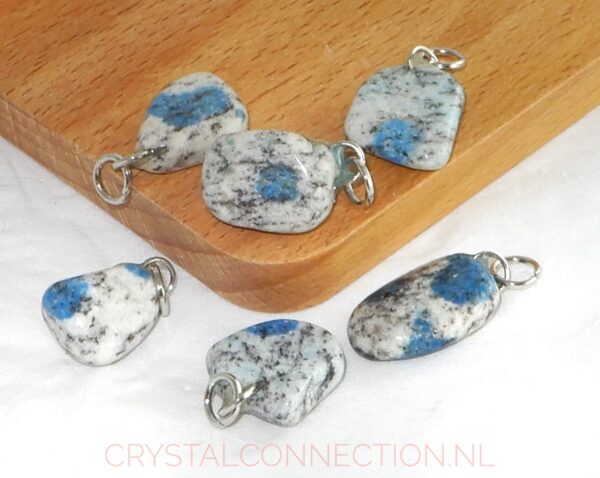 k2-hanger-klein K2-Azuriet in graniet hanger