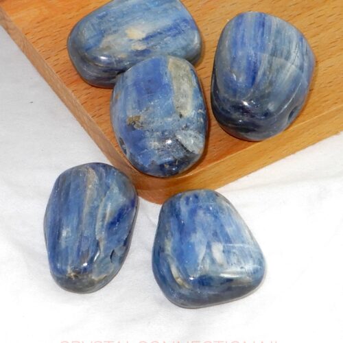 kyaniet-doorboorde-hanger Kyaniet doorboorde hanger