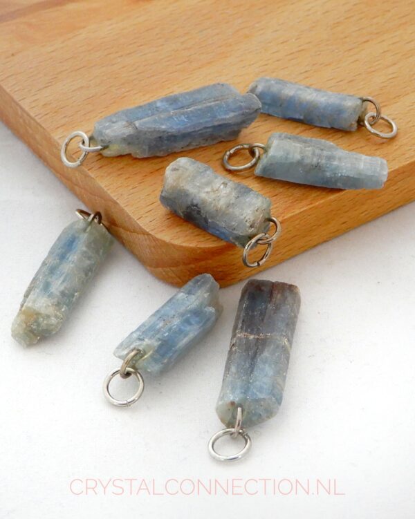 kyaniet-hanger-ruw-klein-1 Kyaniet hanger