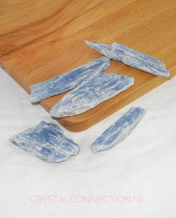 kyaniet-ruw Kyaniet plakje ruw