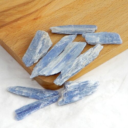 kyaniet-ruw-klein Kyaniet plakje ruw