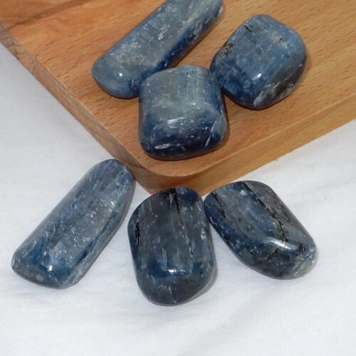 kyaniet-trommelsteen Kyaniet trommelsteen