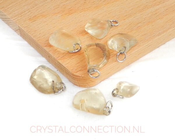 labradoriet-goud-hanger-getrommeld Labradoriet goud hanger