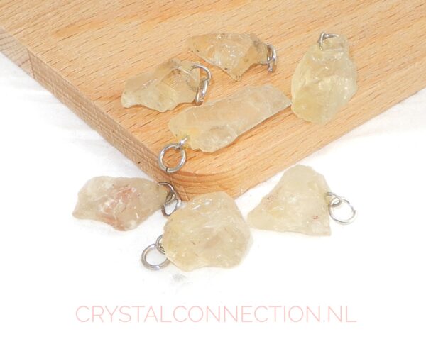 labradoriet-goud-hanger-middel-ruw Labradoriet goud hanger