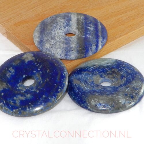 lapis-lazuli-donut-5cm Lapis lazuli donut 5 cm.
