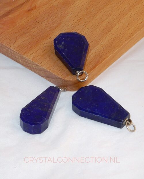 Lapis lazuli hanger geslepen