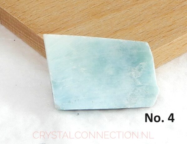 larimar-ruw-aangeslepen-no4 Larimar ruw aangeslepen