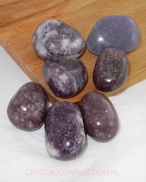 Lepidoliet trommelsteen