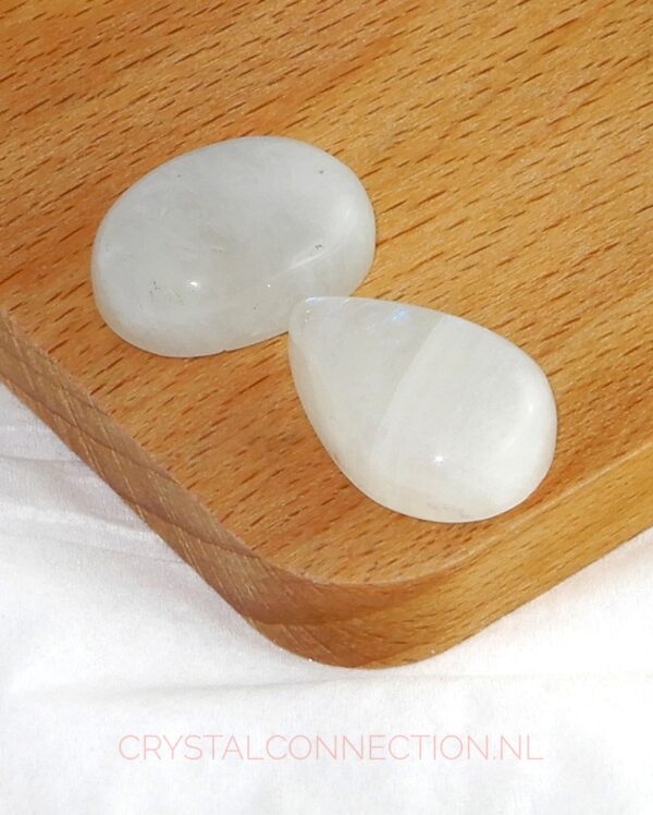 maansteen-blauw-cabochon-15-20cm Maansteen blauw cabochon