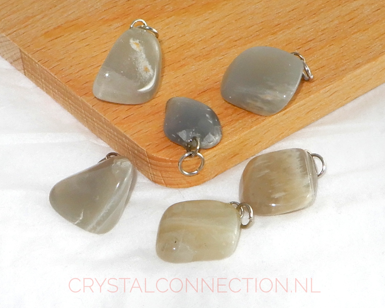 Maansteen hanger grijs