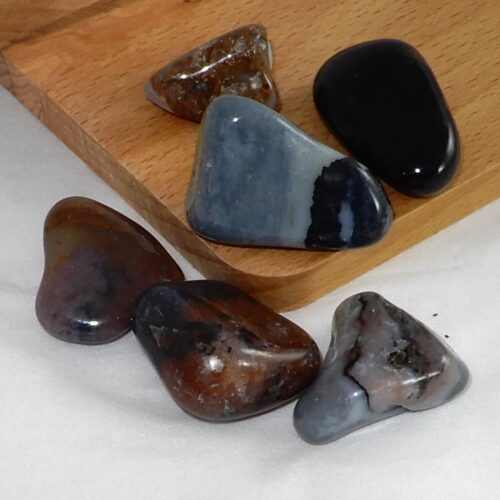 merliniet-trommelsteen Merliniet trommelsteen