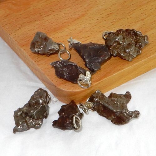 meteoriet-hanger Meteoriet hanger