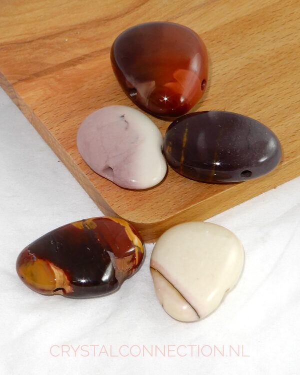 mokaiet-doorboorde-hanger Mokaiet doorboorde hanger