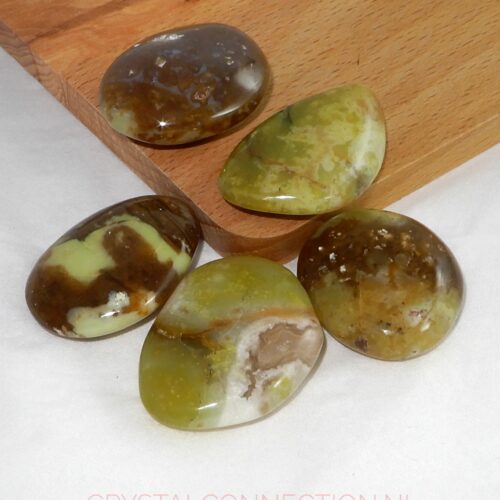 opaal-groen-amuletsteen-middel Opaal schijfsteen