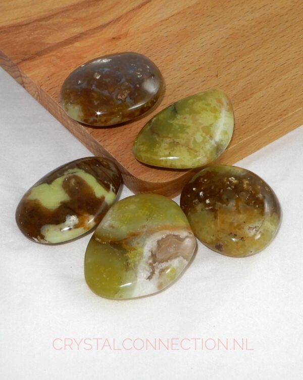 opaal-groen-amuletsteen-middel Opaal schijfsteen