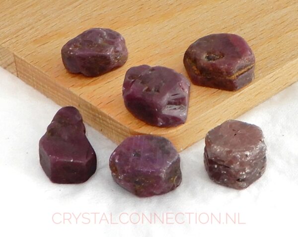 robijn-geslepen-plakje Shungiet zorgensteen