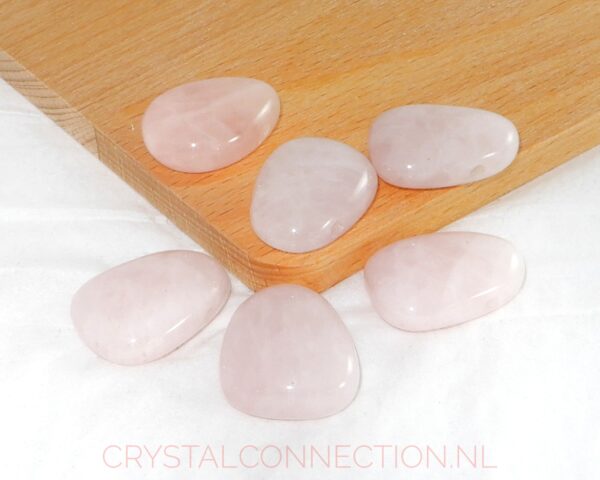 rozekwarts-doorboorde-hanger-standaard Rozekwarts doorboorde hanger