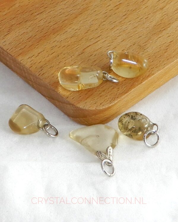 scapoliet-hanger-geel-getrommeld Scapoliet hanger