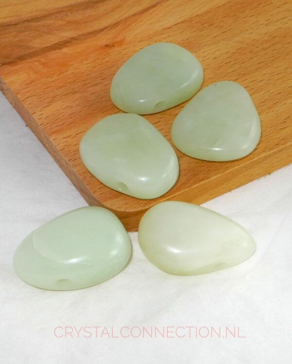 serpentijn-china-groen-doorboorde-hanger Serpentijn doorboorde hanger