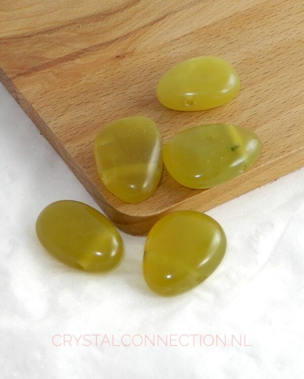 serpentijn-geel-doorboorde-hanger Serpentijn doorboorde hanger