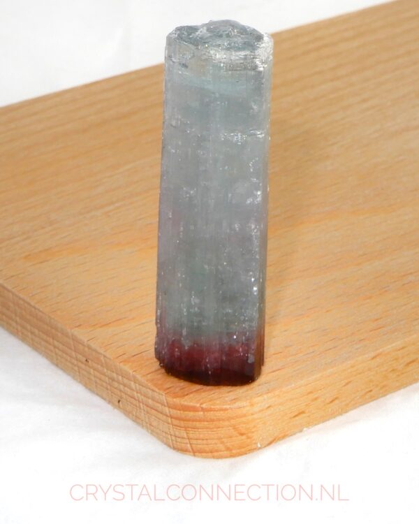 toermalijn-blauw-rood-uniek-no2-1 Toermalijn blauw uniek staand exemplaar