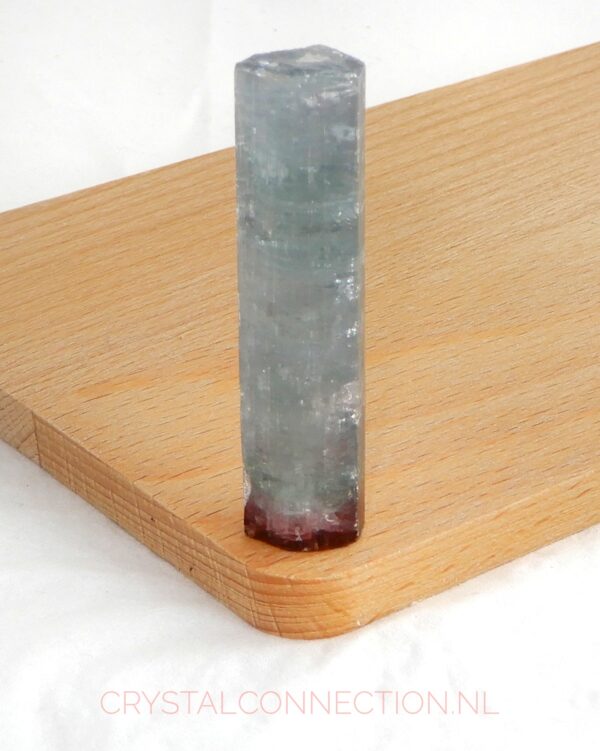 toermalijn-blauw-rood-uniek-no3 Toermalijn blauw uniek staand exemplaar
