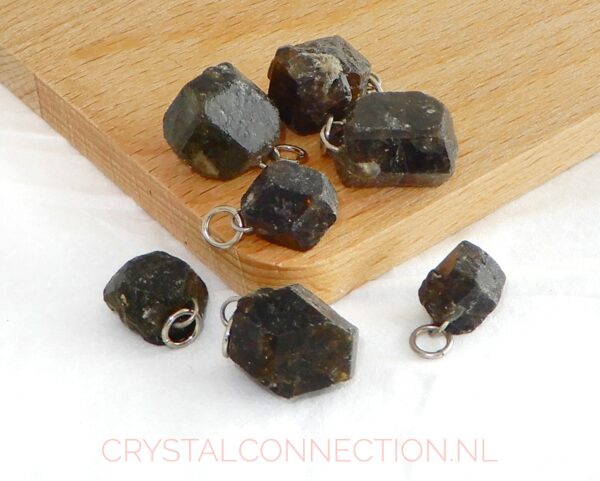 toermalijn-bruin-draviet-ruw-hanger Toermalijn hanger alle kleuren