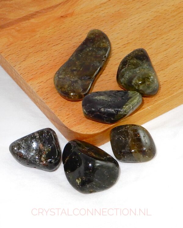 toermalijn-groen-trommelsteen-middel Toermalijn trommelsteen