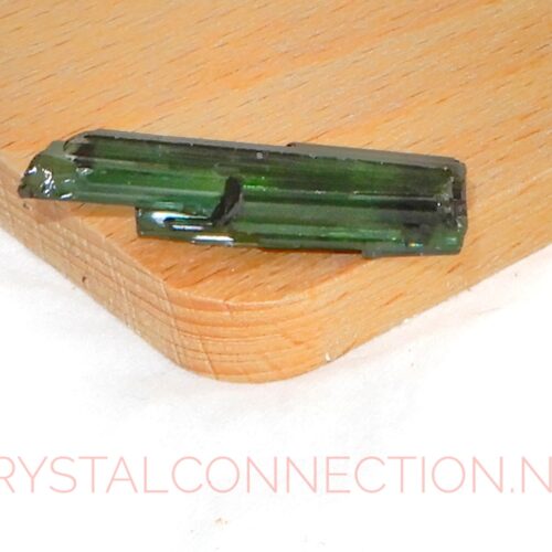 toermalijn-groen-uniek-no2 Toermalijn groen cluster uniek