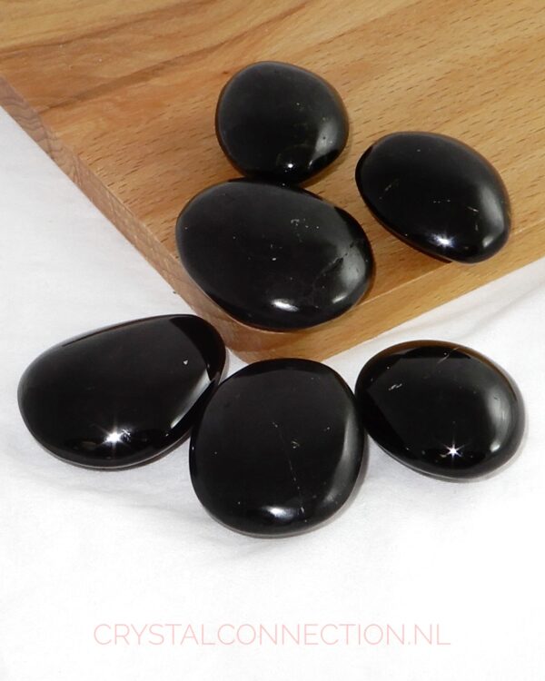 toermalijn-zwart-amuletsteen-middel Toermalijn trommelsteen