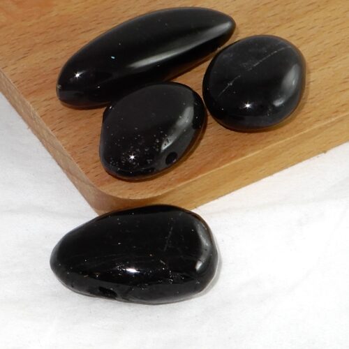 toermalijn-zwart-doorboorde-hanger Toermalijn zwart doorboorde hanger