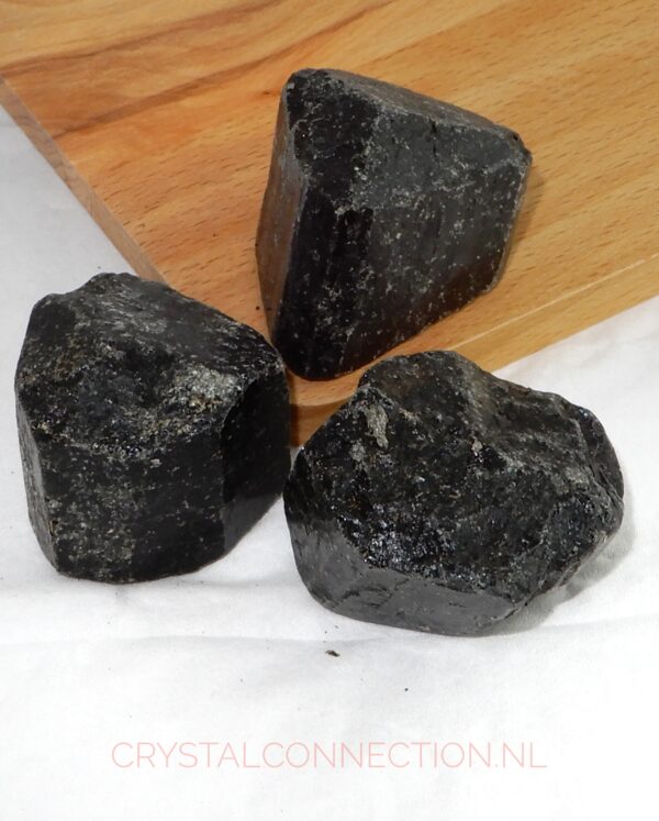 toermalijn-zwart-ruw-kristal-groot Toermalijn zwart ruw