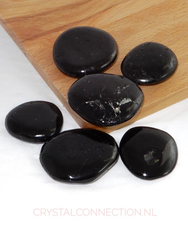 toermalijn-zwart-schijfsteen Toermalijn trommelsteen