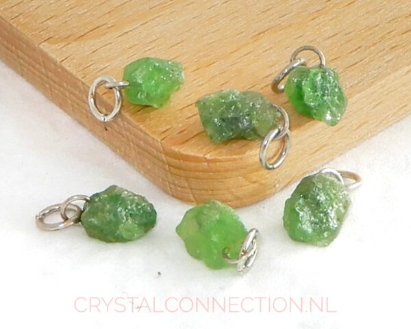 tsavoriet-hanger-ruw Tsavoriet hanger