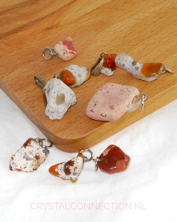 vuuropaal-moedergesteente-hanger Vuuropaal hanger