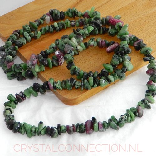 Zoïsiet-robijn ketting